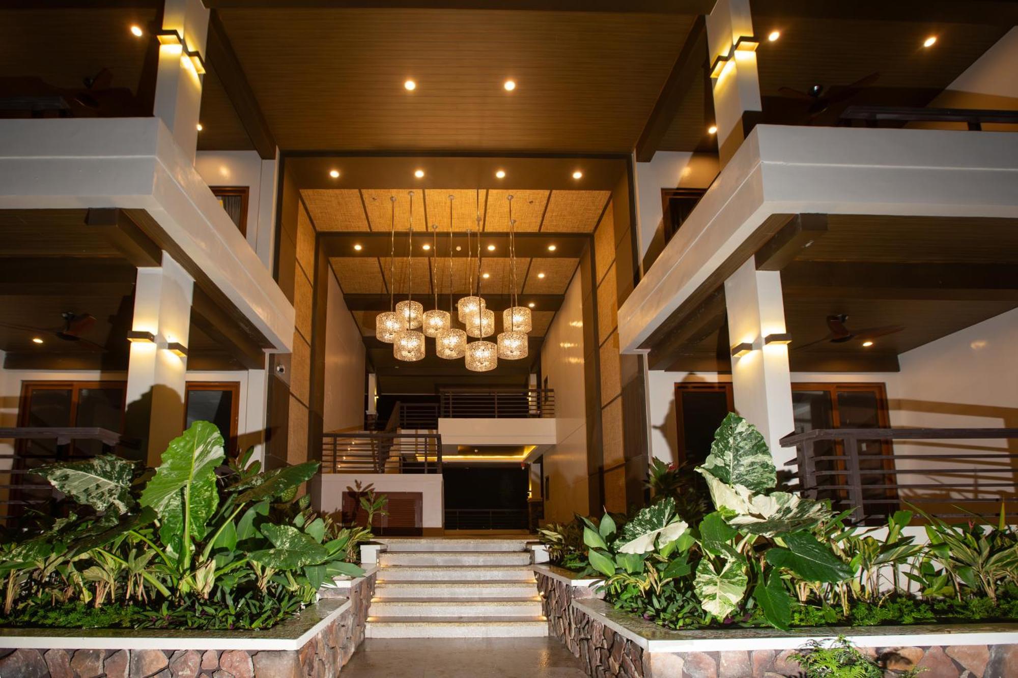 Solina Beach & Nature Resort Carles Экстерьер фото