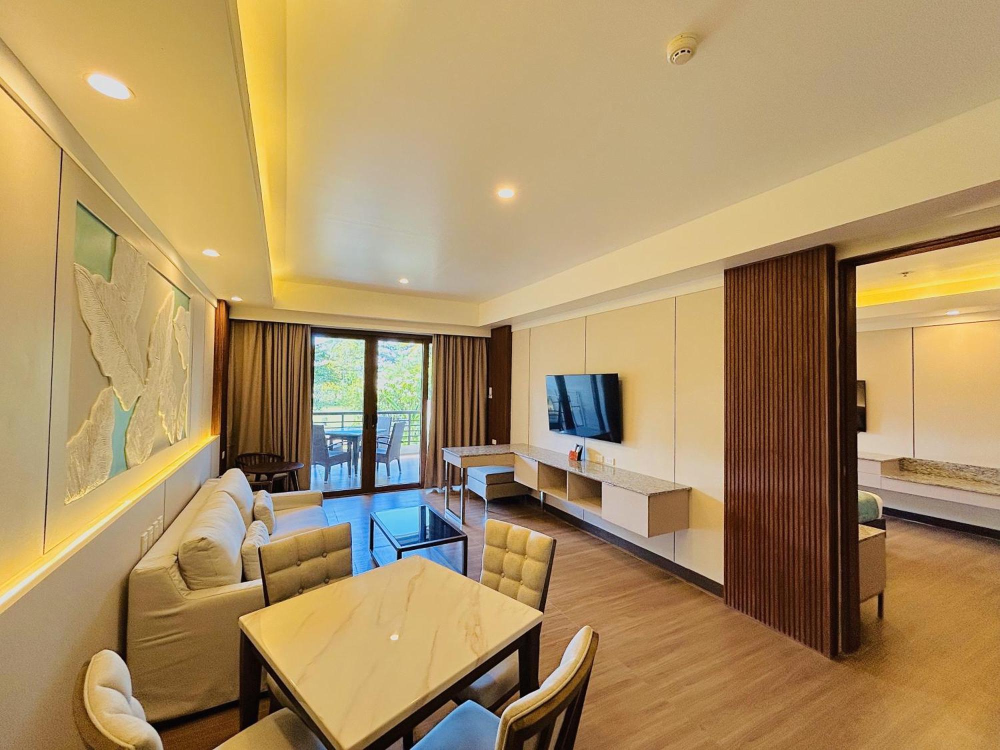 Solina Beach & Nature Resort Carles Экстерьер фото