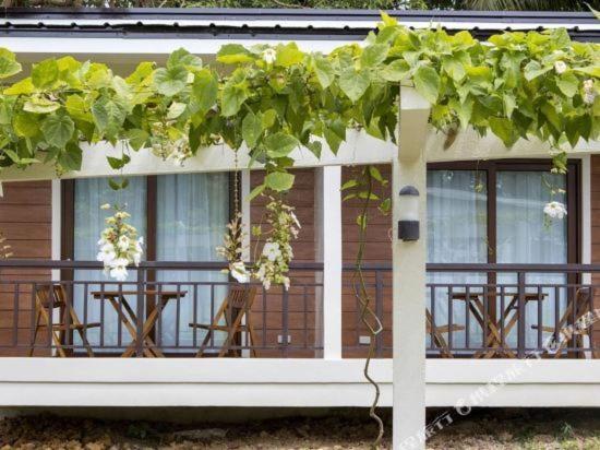 Solina Beach & Nature Resort Carles Экстерьер фото