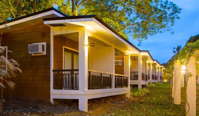Solina Beach & Nature Resort Carles Экстерьер фото