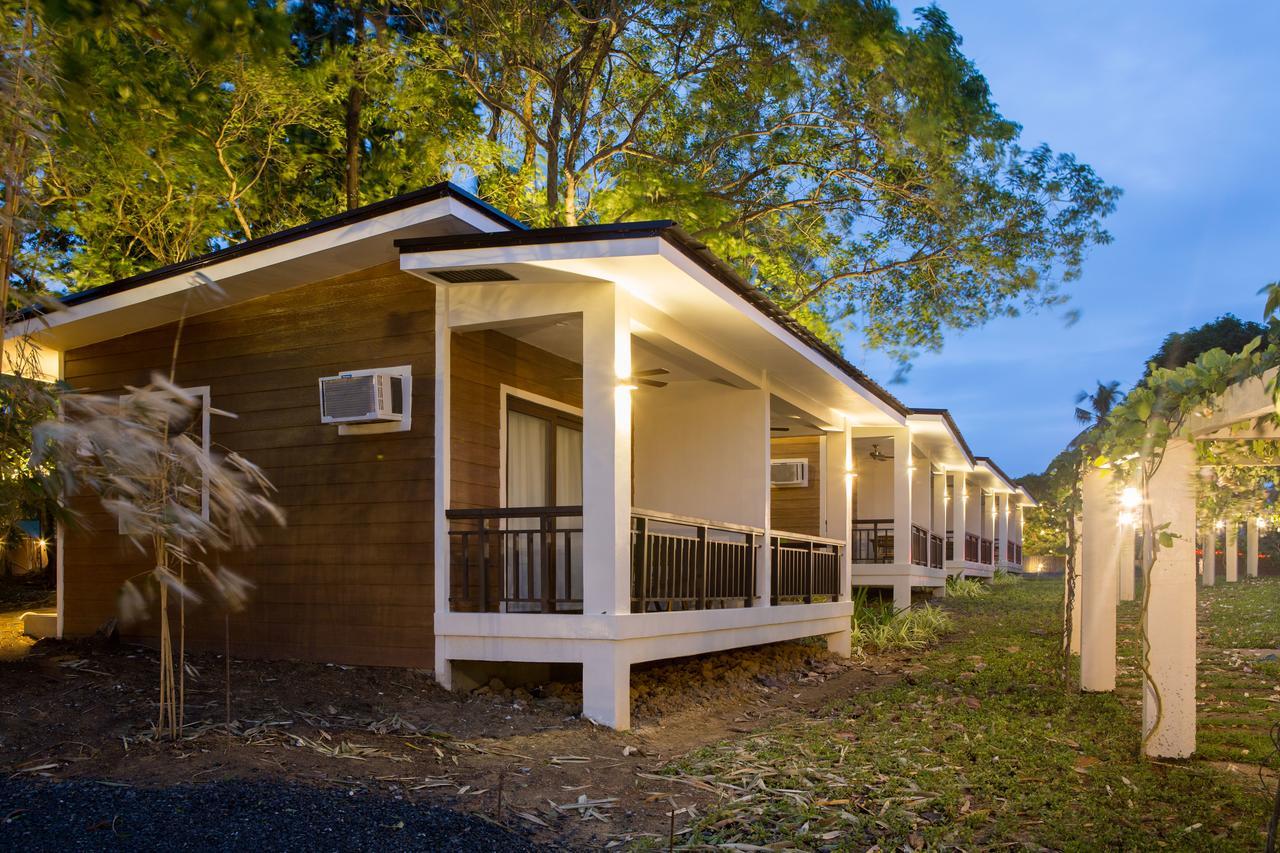 Solina Beach & Nature Resort Carles Экстерьер фото