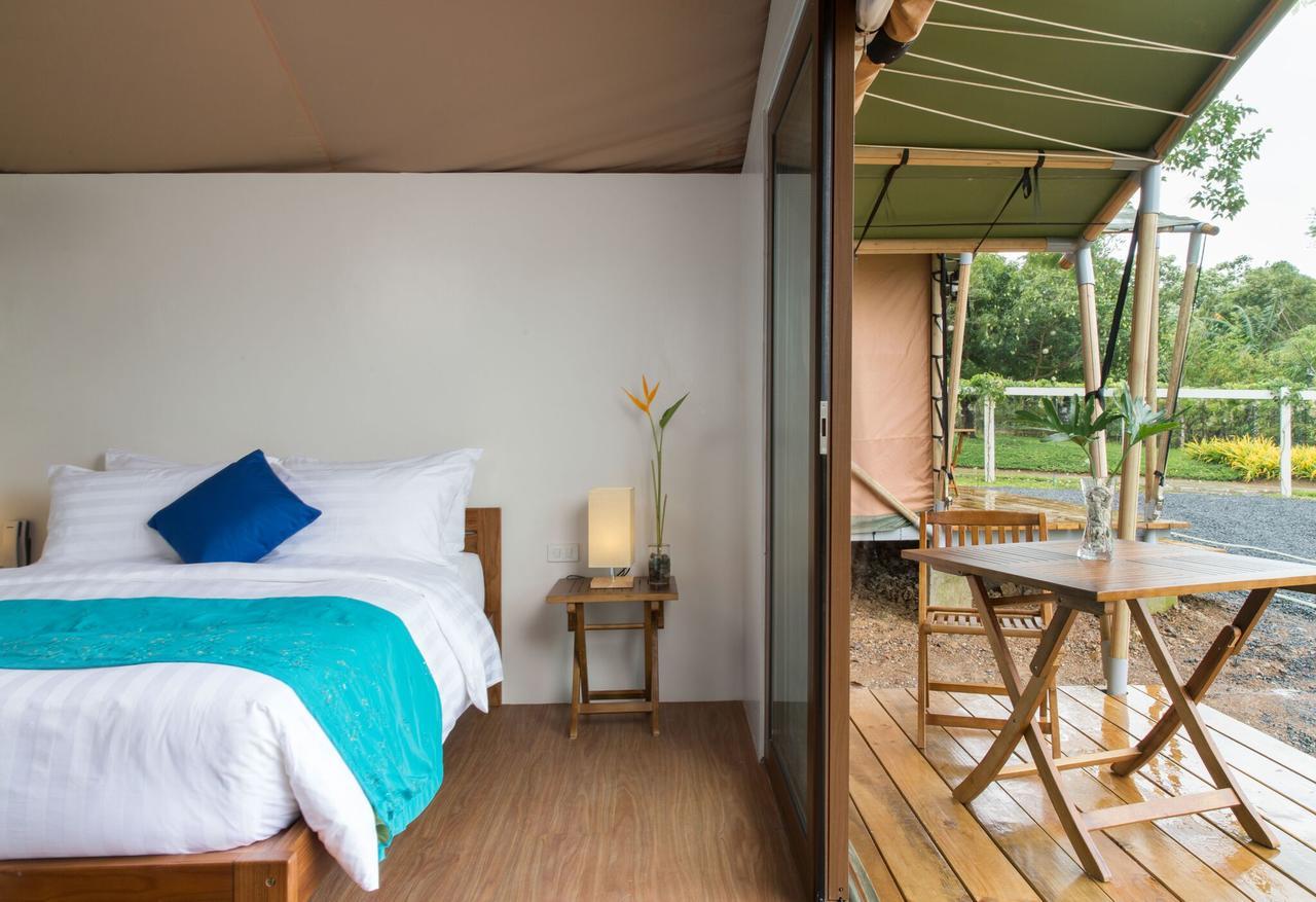 Solina Beach & Nature Resort Carles Экстерьер фото